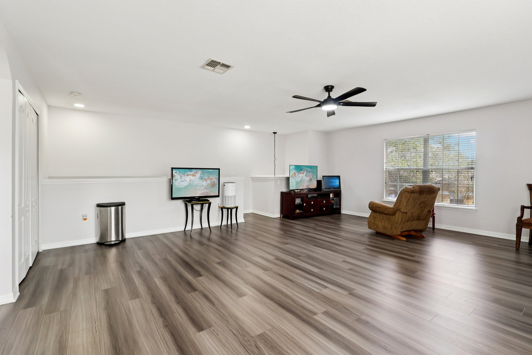 Congress Ln-S0203-025.jpg