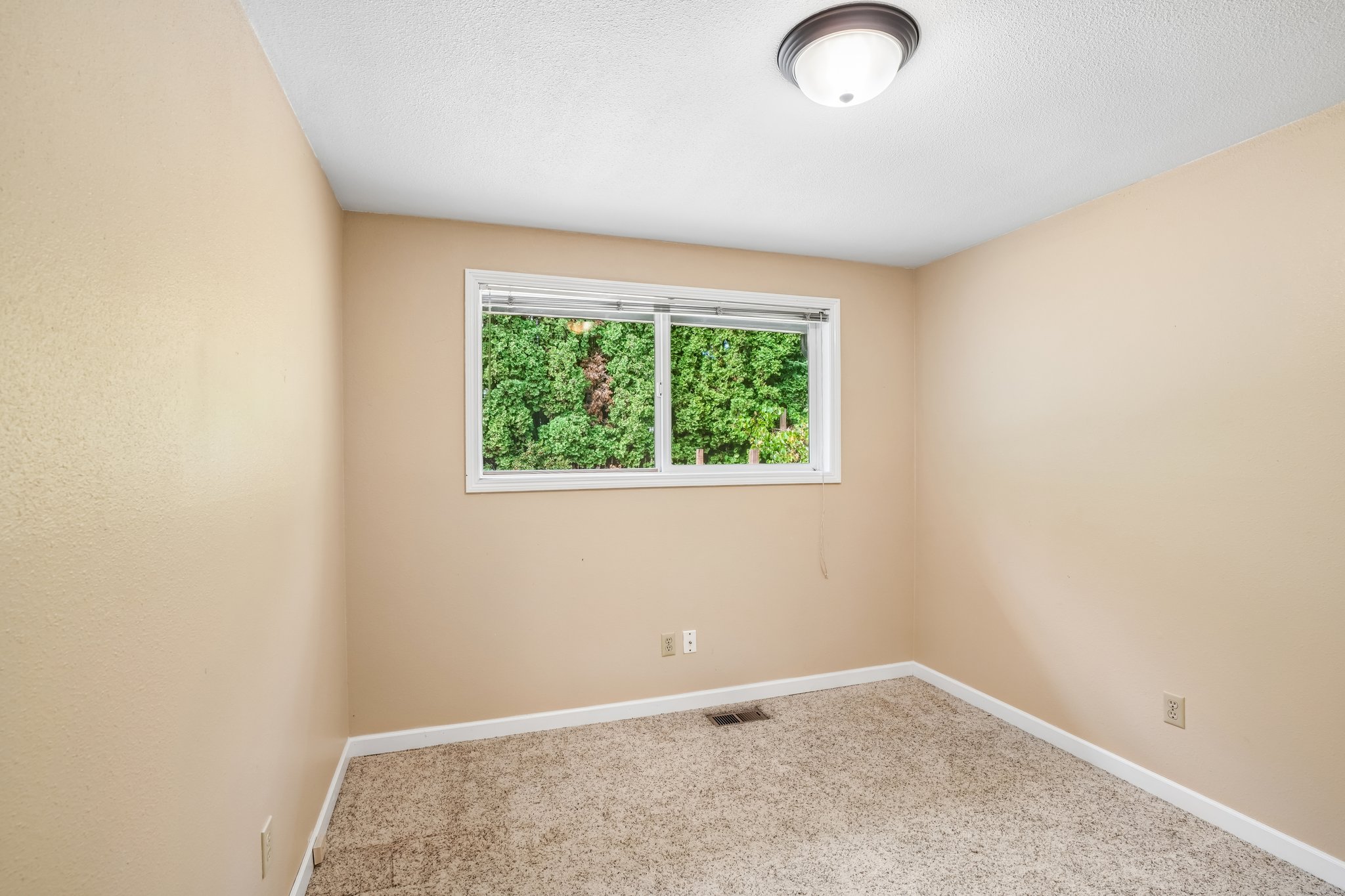 NE 128th Ave-S0609-044.jpg