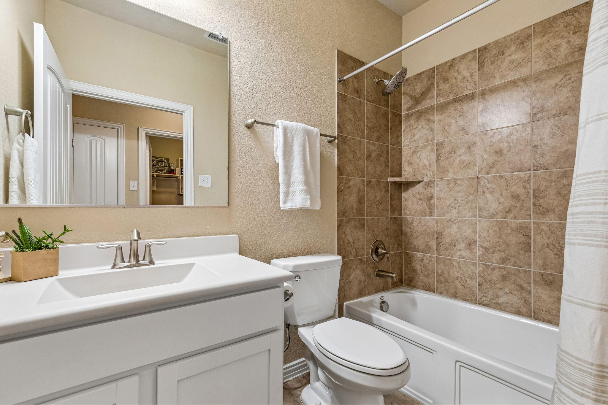 Downstairs Full Bathrooom
