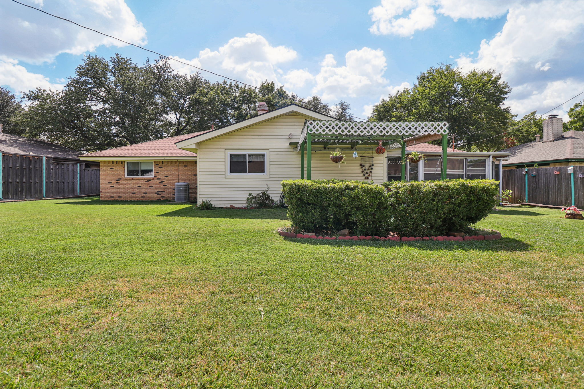 2105 Briarwood Blvd-S0810-045