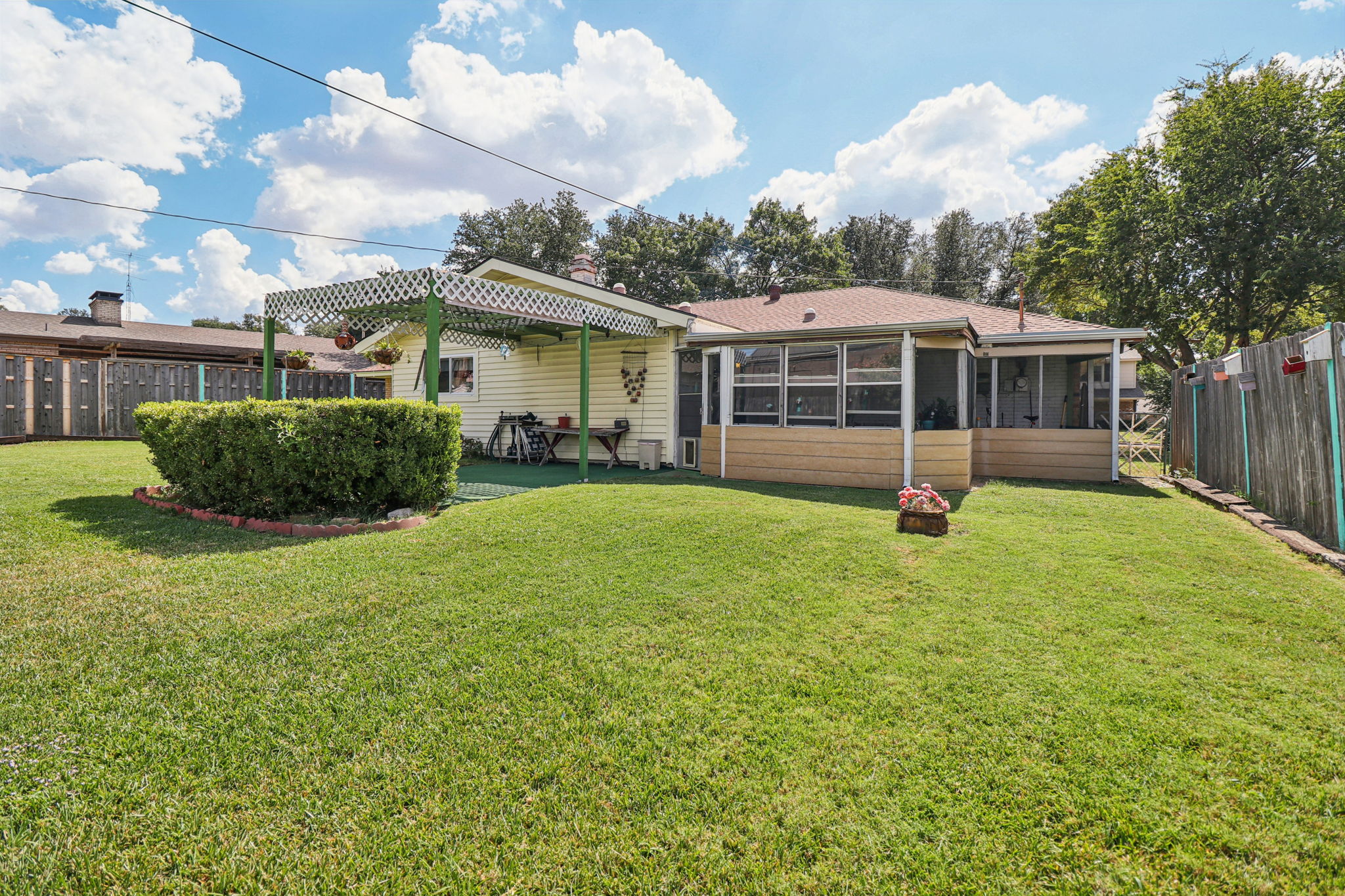 2105 Briarwood Blvd-S0810-046