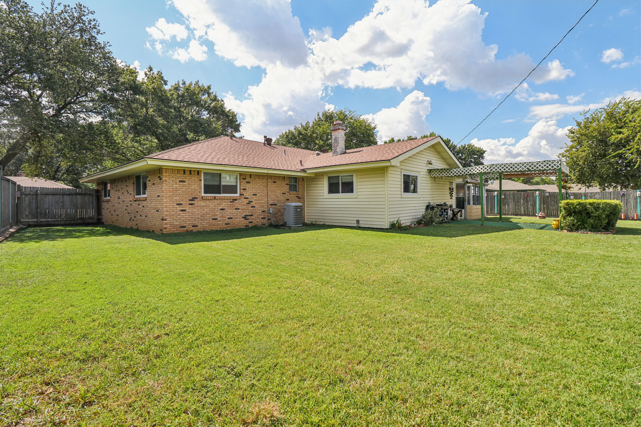 2105 Briarwood Blvd-S0810-047