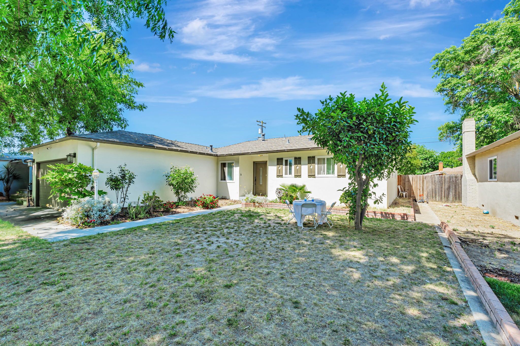 003_2105 Geneva Dr  Modesto