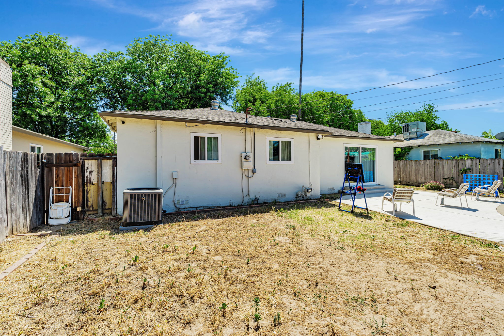 036_2105 Geneva Dr  Modesto