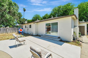 034_2105 Geneva Dr  Modesto