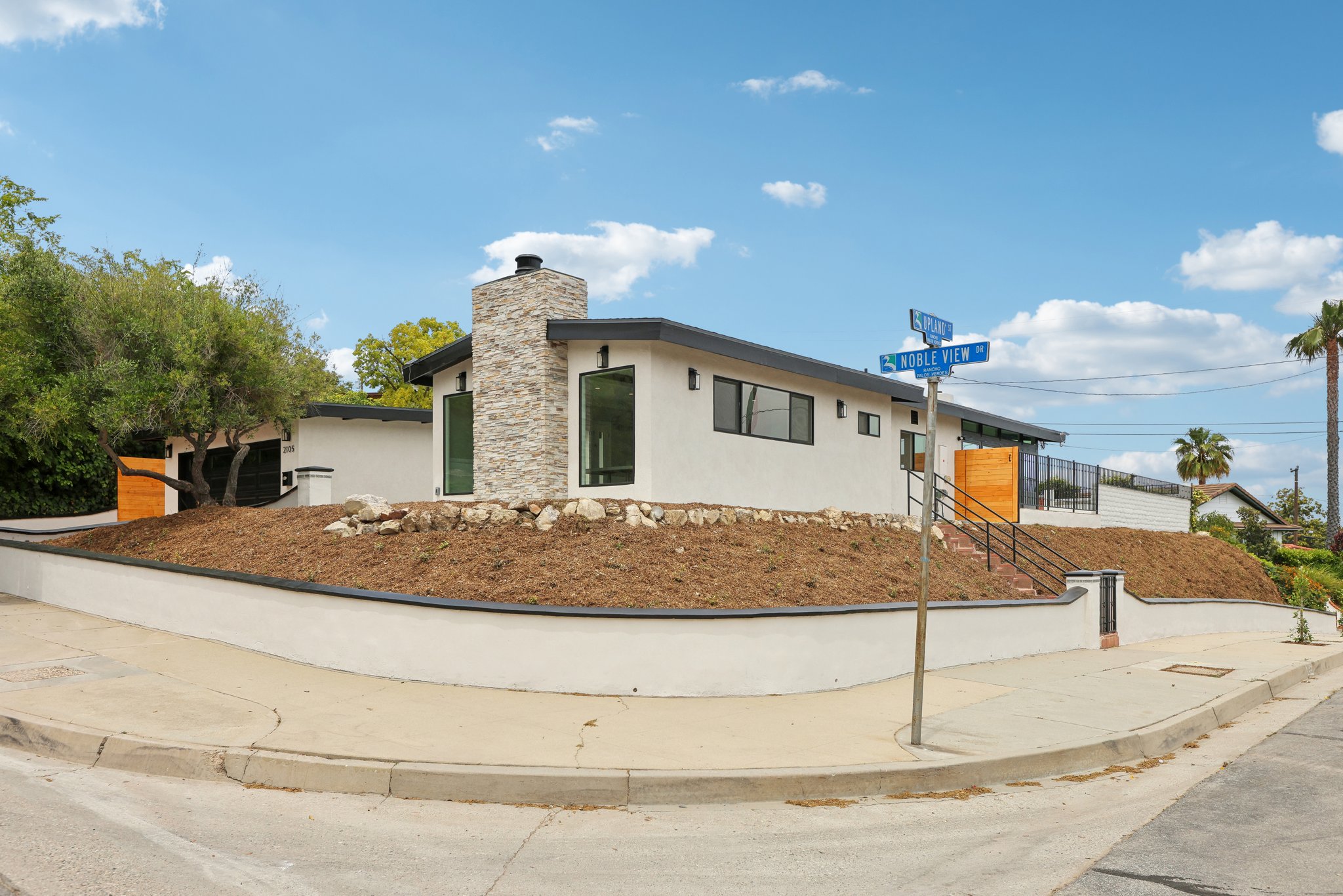 Noble View Dr-1305-007.jpg