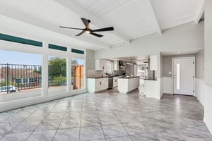 Noble View Dr-1305-009.jpg