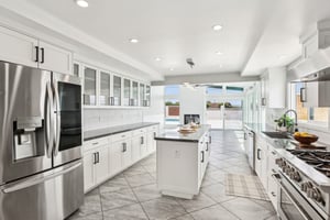 Noble View Dr-1305-018.jpg
