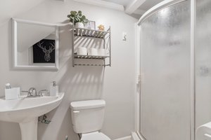 Full bath in basement.