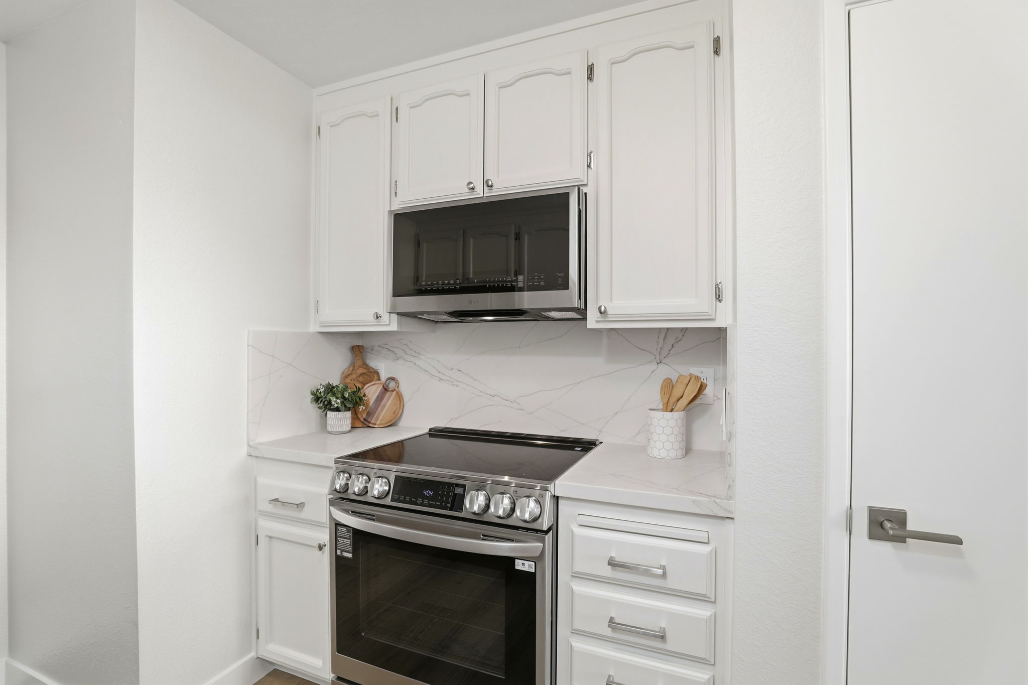 017_f8_2105 Rancho McCormick Blvd