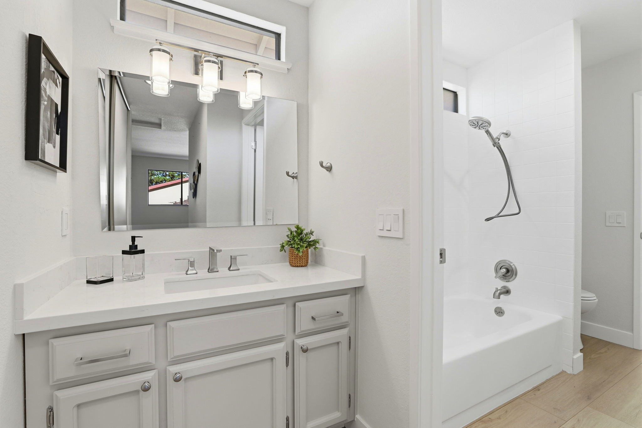 026_f8_2105 Rancho McCormick Blvd