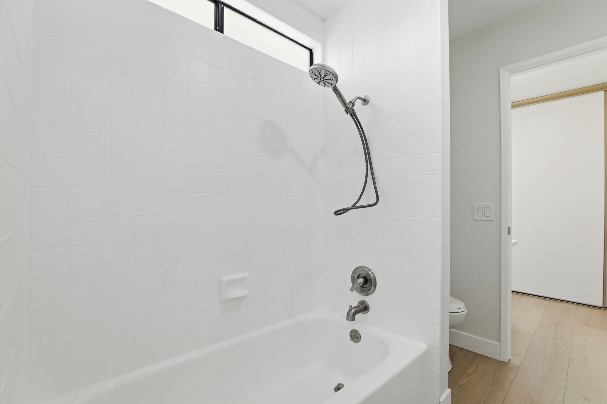 027_f8_2105 Rancho McCormick Blvd