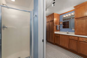  Photo 48