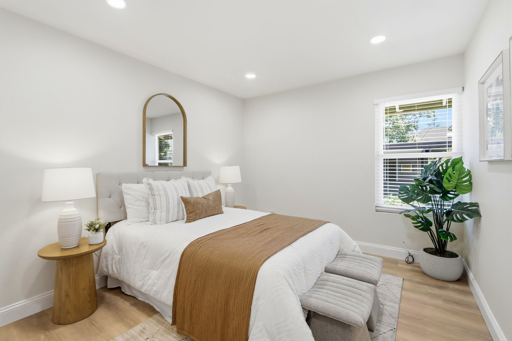 023_F8_21068 White Fir Ct