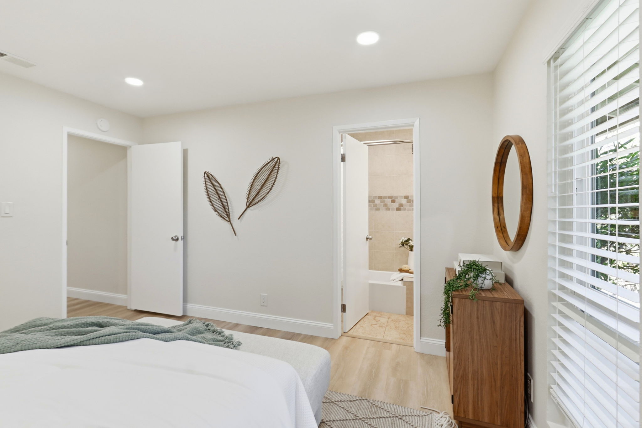 028_F8_21068 White Fir Ct
