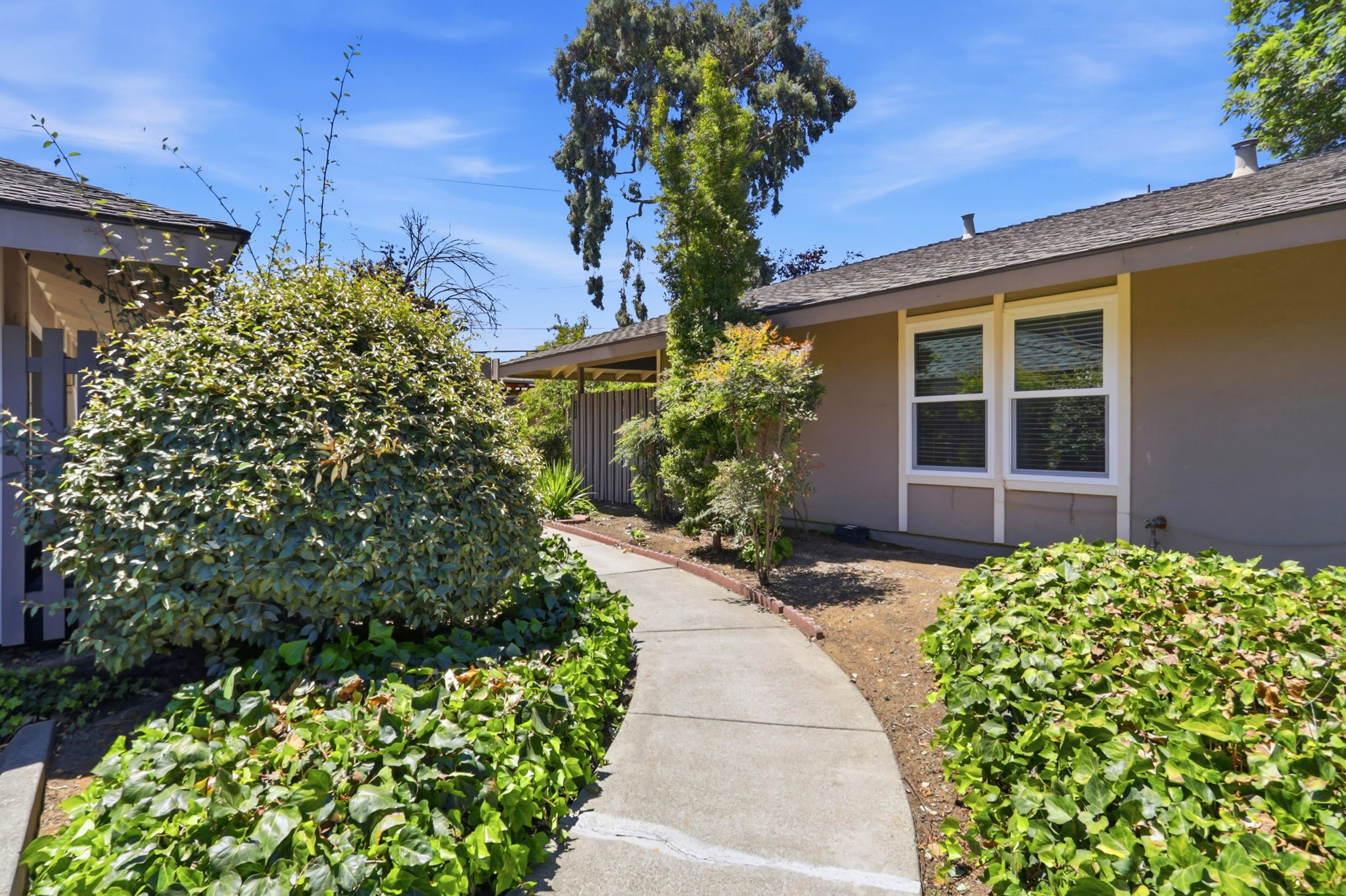 041_F8_21068 White Fir Ct