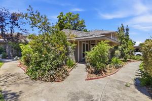001_F8_21068 White Fir Ct