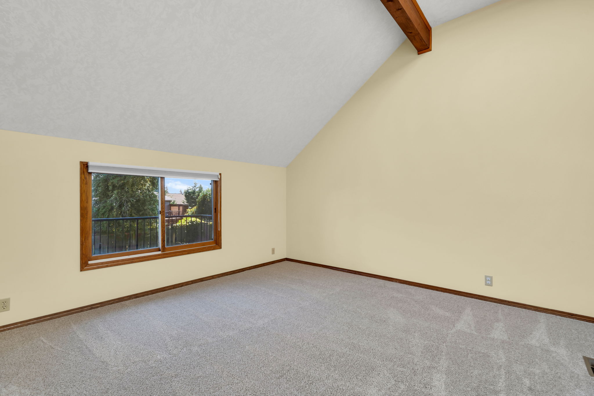 Bedroom 2 on same level as Primary Bed