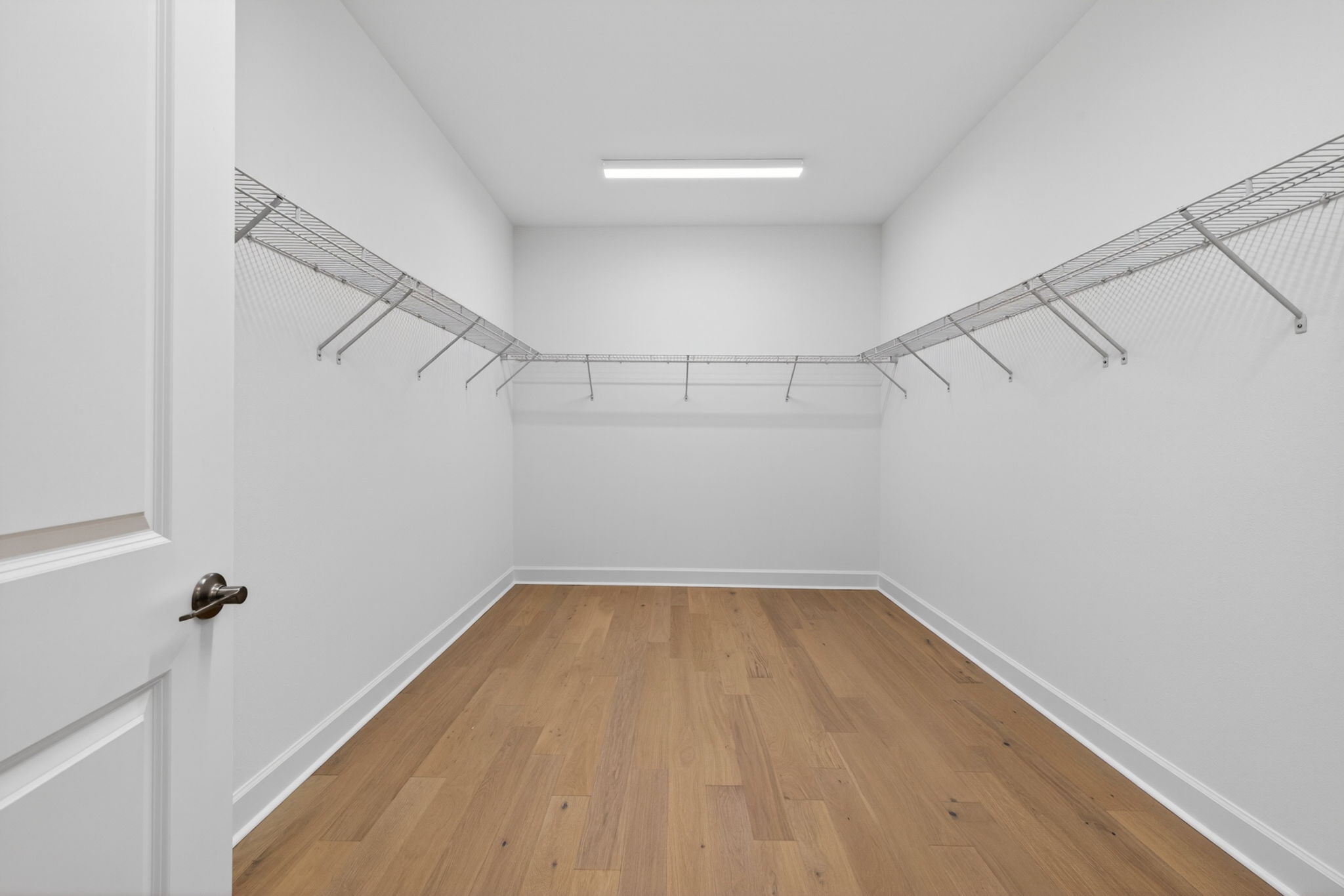 Closet 2 - 2 of 2