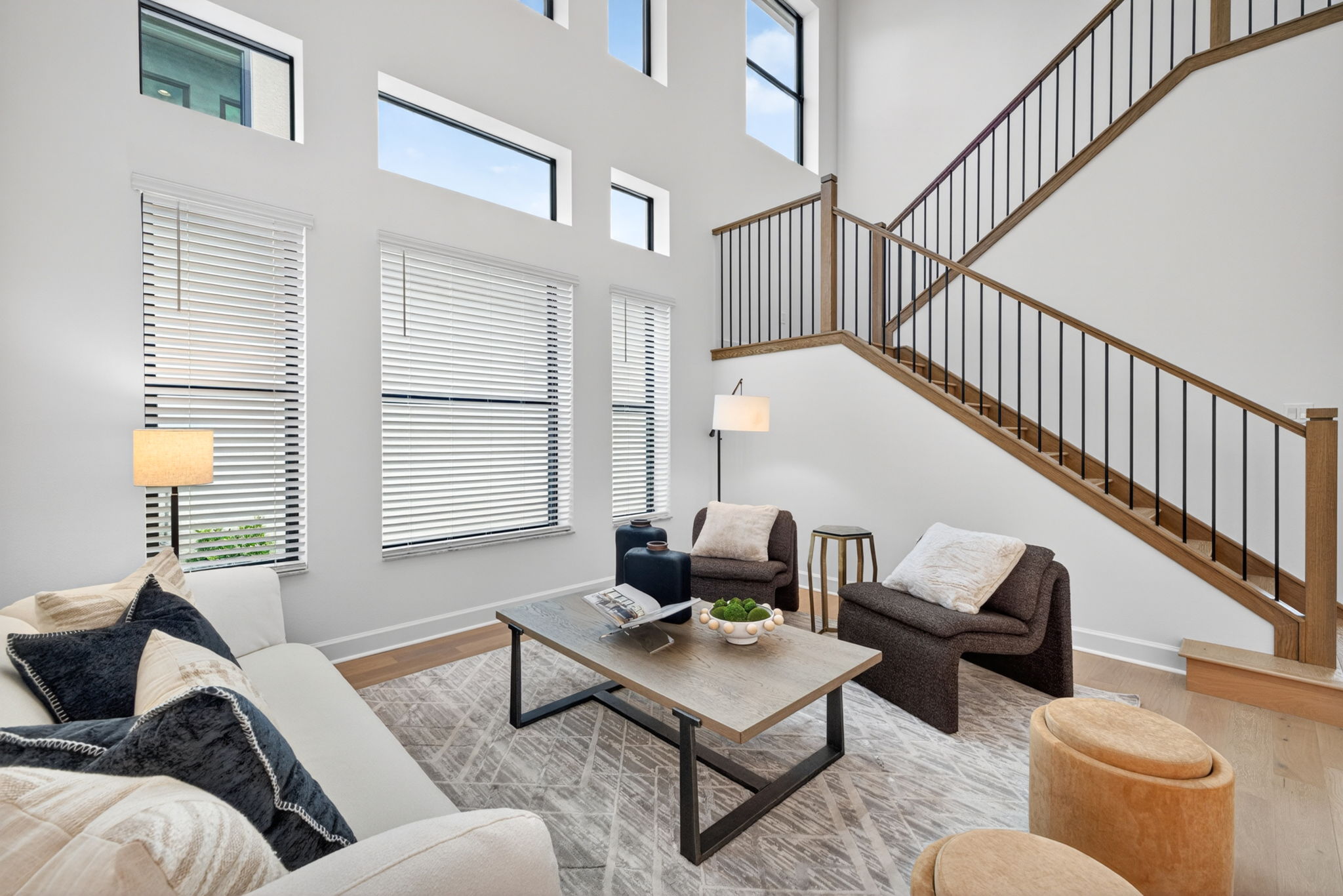 Living Room 1 of 5