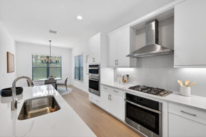 Kitchen 2 of 5