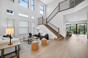 Living Room 3 of 5