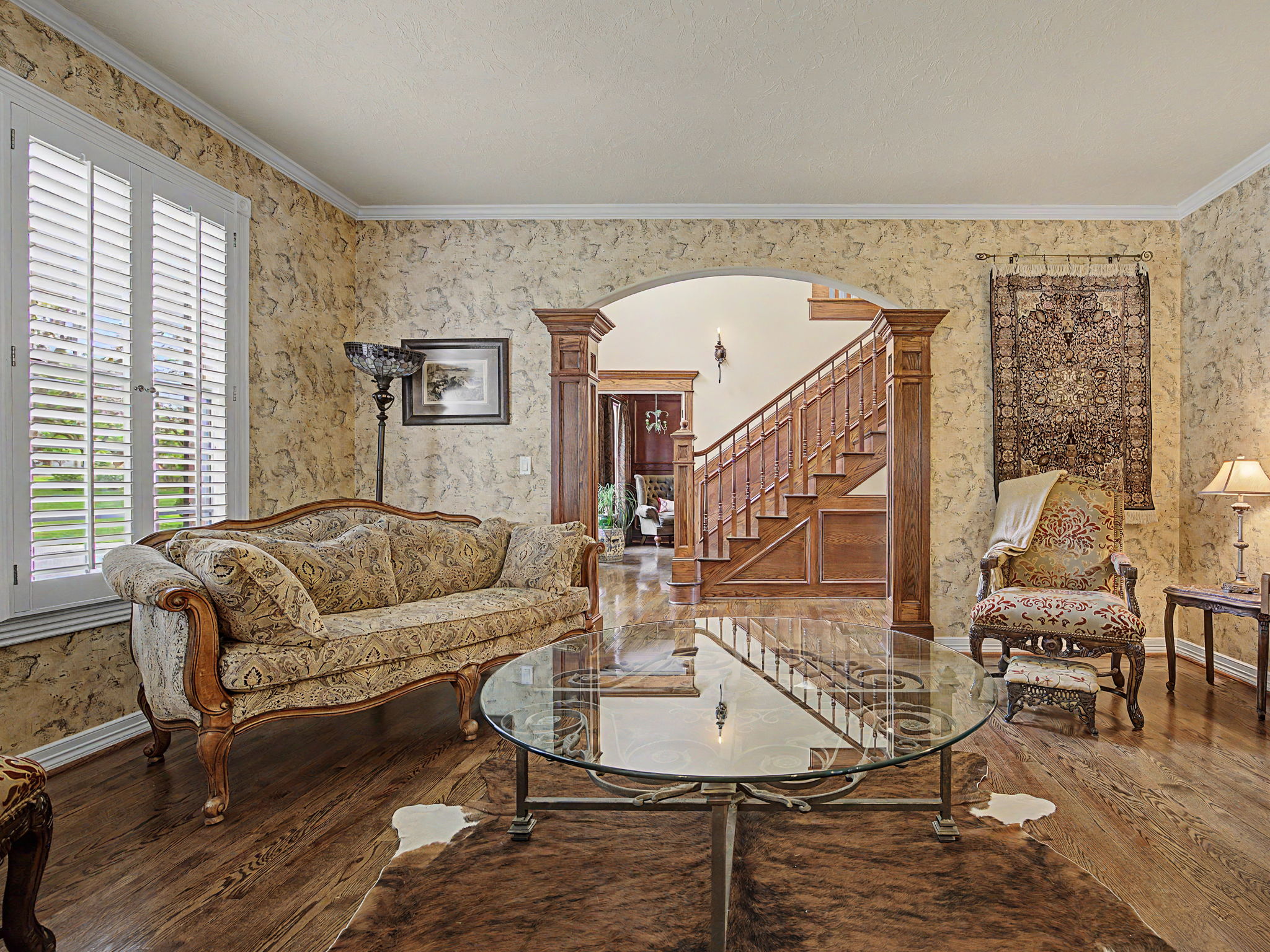 Formal Living room - Main floor