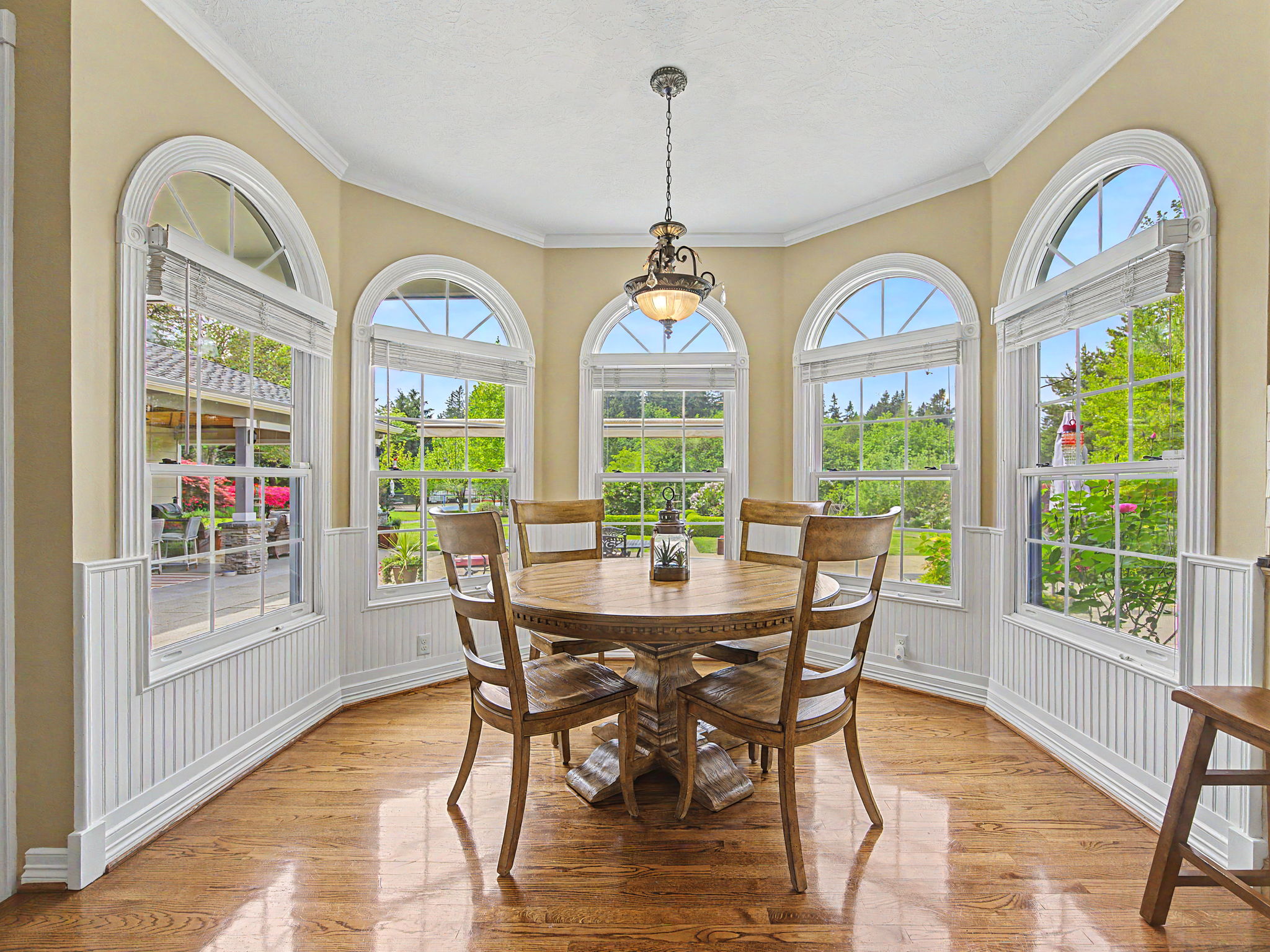 Bright Breakfast Nook