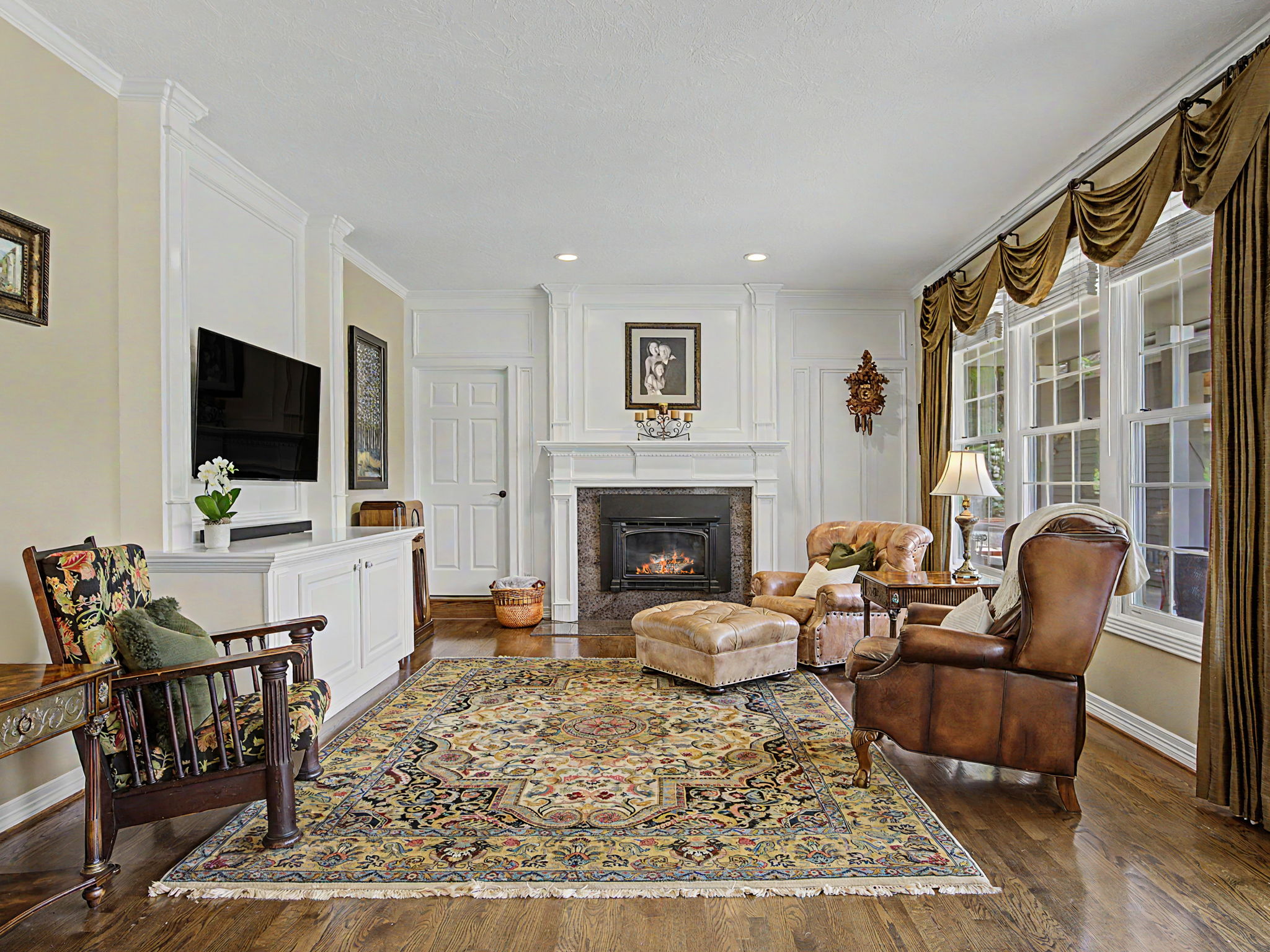 Cozy Family room with built-ins and Cozy gas fireplace