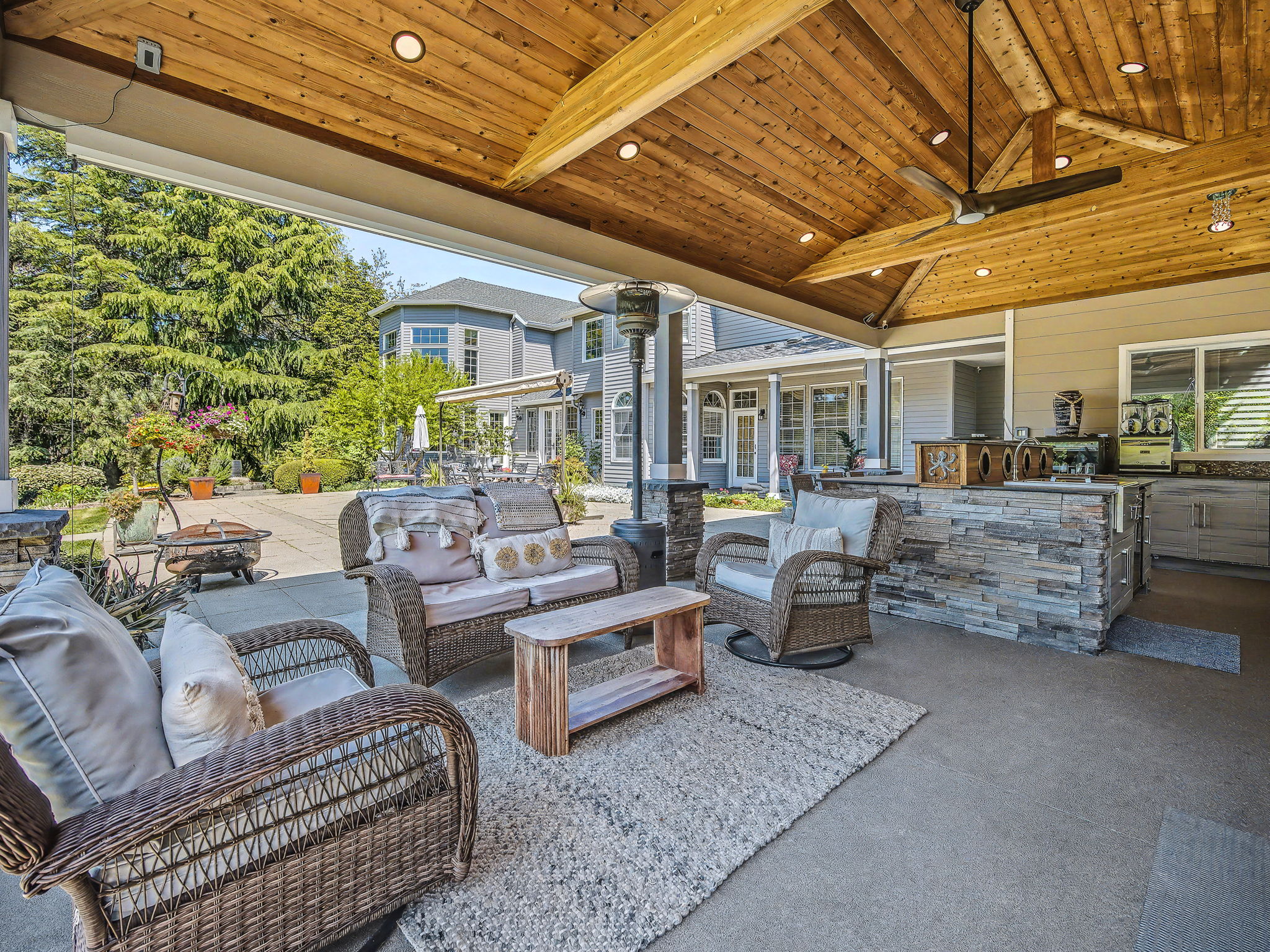 Great entertaining space for entertaining