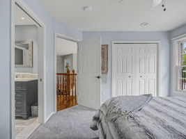 3rd Bedroom - Upper floor with J & J bath
