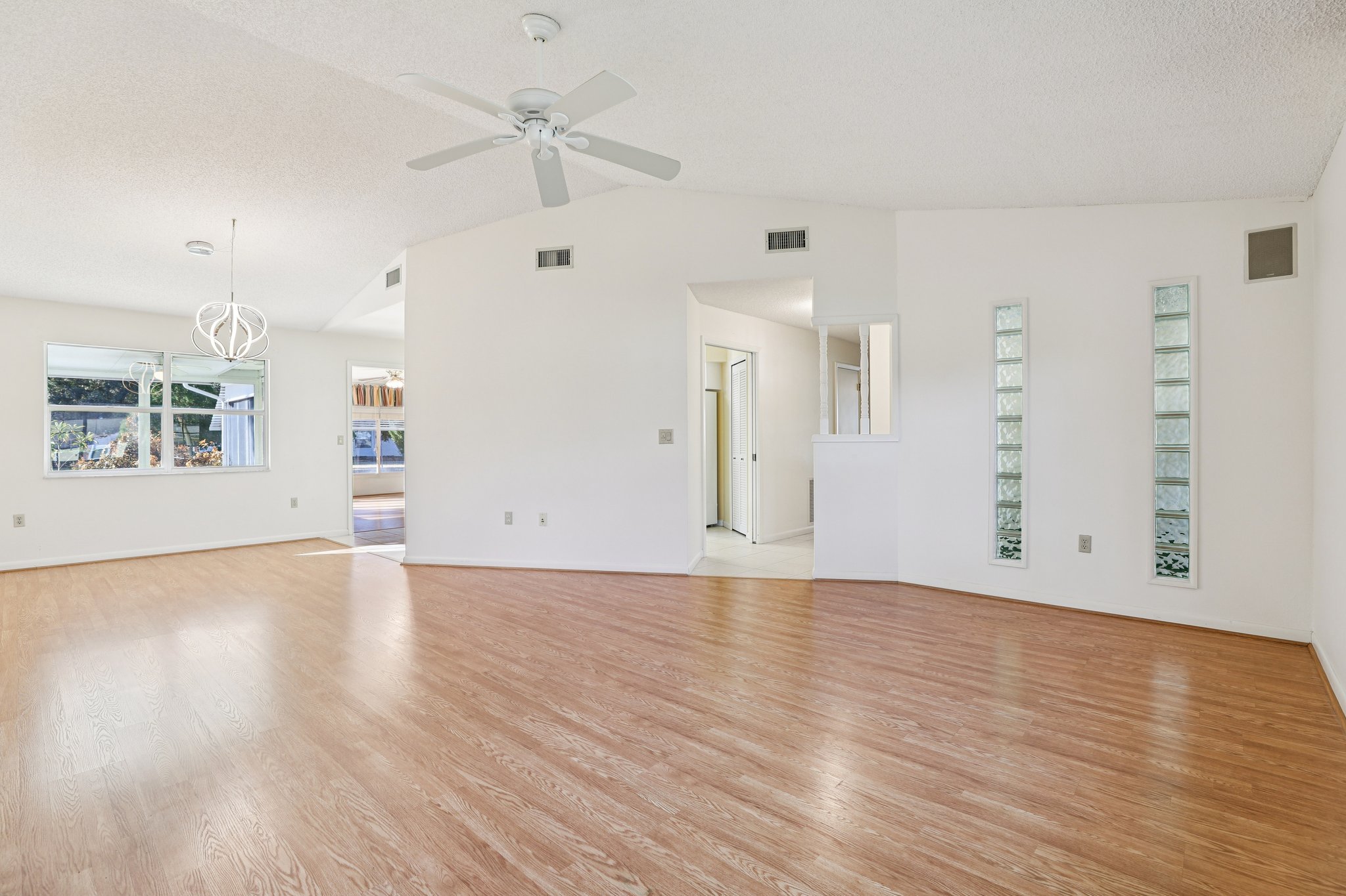 Greenlaw Ct-S1002-008.jpg