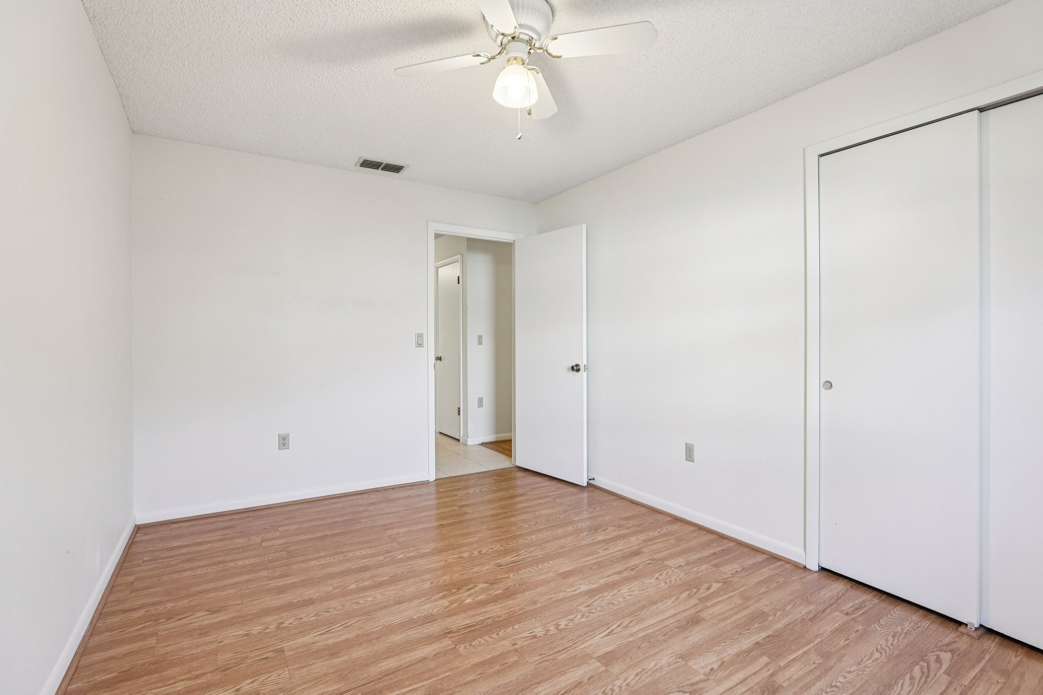 Greenlaw Ct-S1002-031.jpg