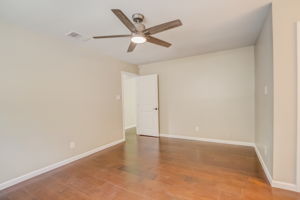 Singletree Ave-022