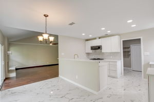 Singletree Ave-013