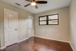Singletree Ave-032