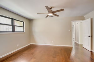 Singletree Ave-025