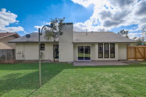 Singletree Ave-035