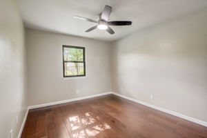 Singletree Ave-026