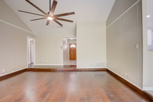 Singletree Ave-009