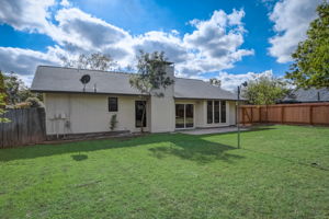 Singletree Ave-034