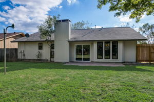 Singletree Ave-039
