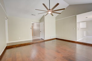 Singletree Ave-008