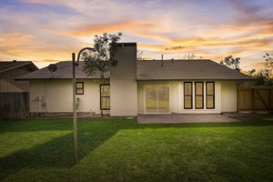 Singletree Ave - VT-002