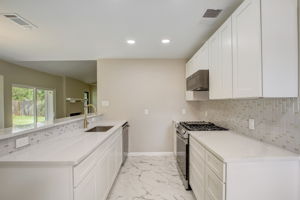 Singletree Ave-014