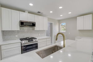 Singletree Ave-016
