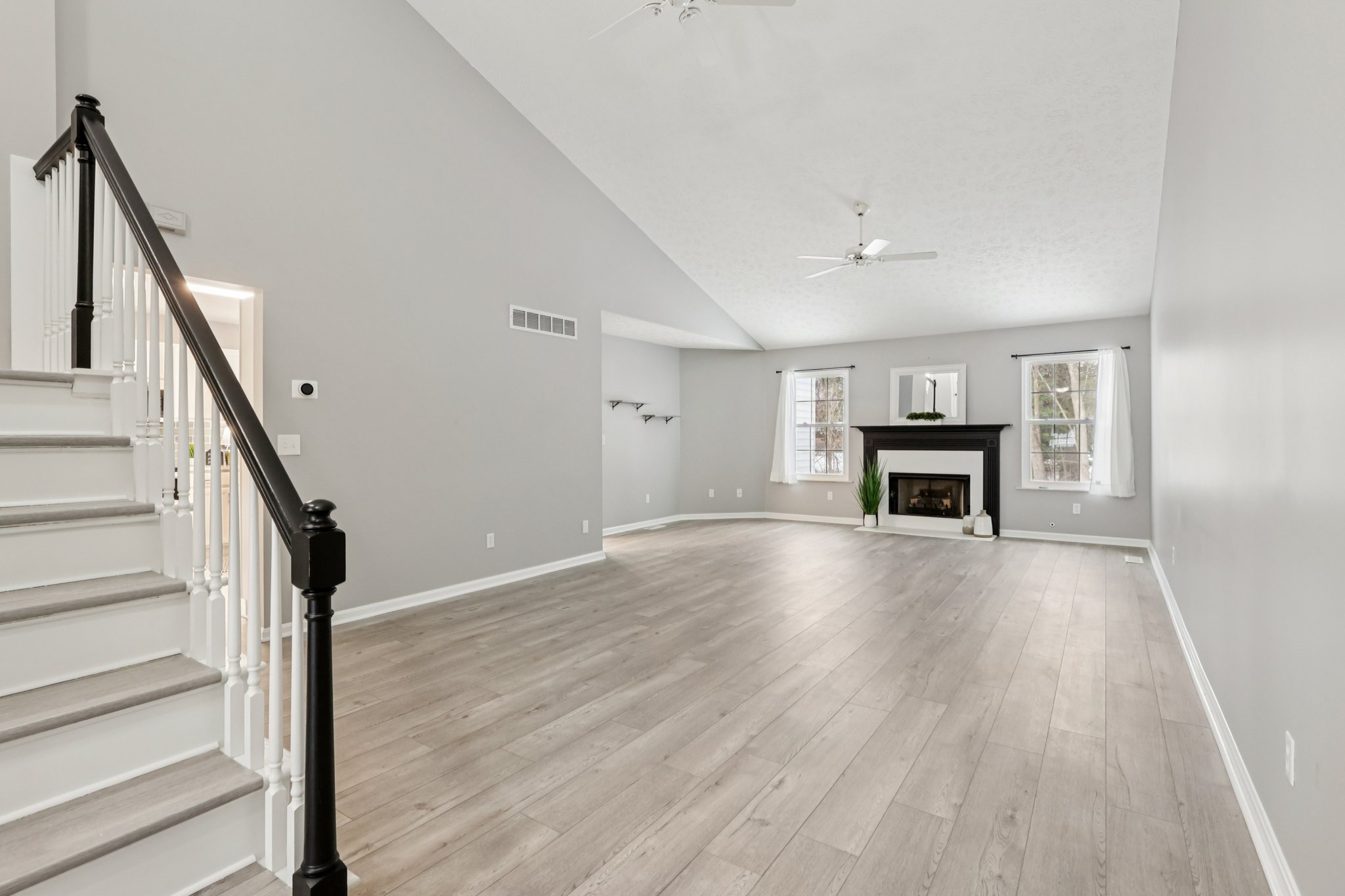 W Reserve Cir-S0701-005.jpg