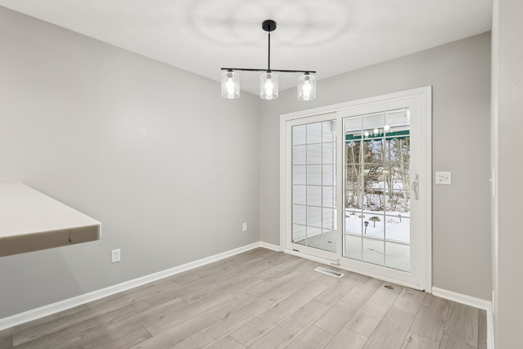 W Reserve Cir-S0701-016.jpg