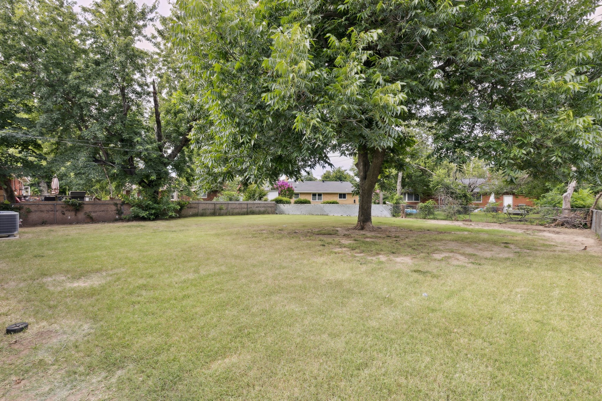 2109 N Warren Ave_027.jpg