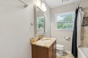 2109 N Warren Ave_021.jpg